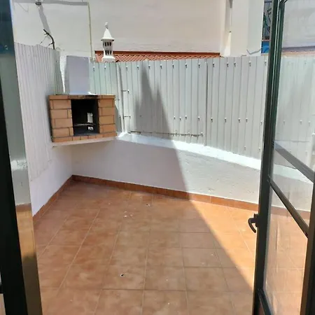 Seaview Apartment *